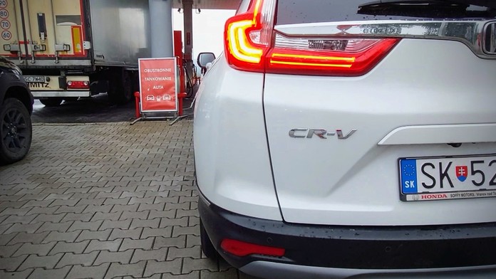 Slováci tankujú na poľských benzínkach