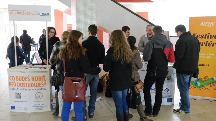 Na snímke univerzitný trh kariérnych príležitostí a práce