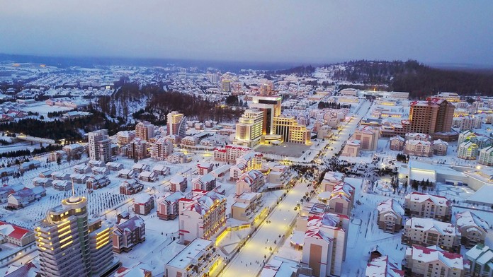 Nikolaj Ehlers z Winnipegu oslavuje gól proti Dallasu.