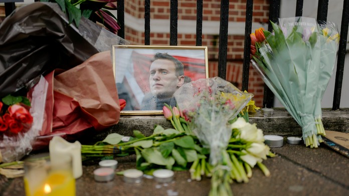 Navaľného telo má byť v márnici v Salecharde, na hrudi má vraj modrinu