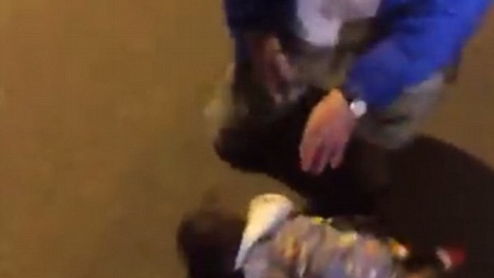 Bábätko ležalo na ceste