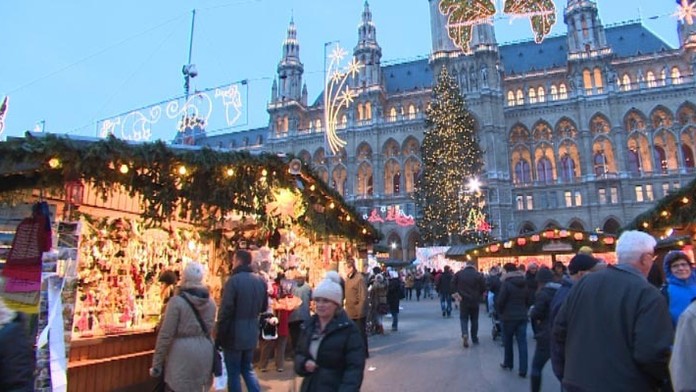 Vianočné trhy vo Viedni.