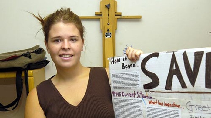 Unesená Kayla Mueller.