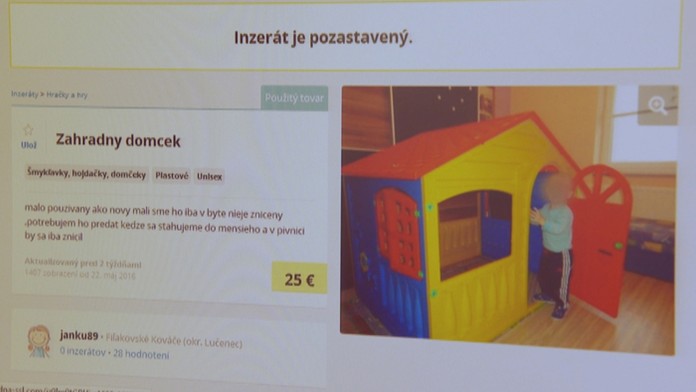 Pozastavený inzerát na predaj detského záhradného domčeka.