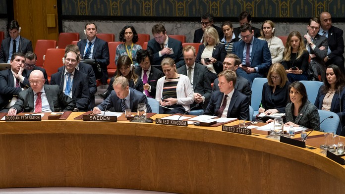 Napriek počiatočnému odporu Ruska nakoniec všetkých 15 členov rady hlasovalo v prospech zastavenia bojov.