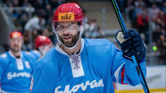 Pri hokeji zažil veľa radosti, ale nevyhol sa ani náročným obdobiam. Na záver kariéry si splnil sen (príbeh)