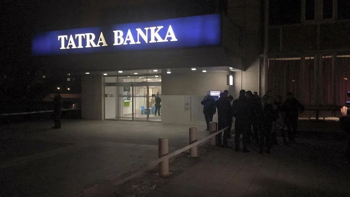 Prepad banky v Bratislave