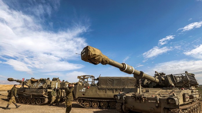 Vlak s tankami určenými pre Ukrajinu prešiel cez Rakúsko zrejme bez povolenia. Takto to vysvetlili