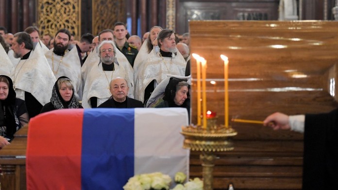 Ďalší Putinov kritik vypadol z okna a zomrel, v tom istom hoteli predtým našli mŕtveho aj jeho kolegu