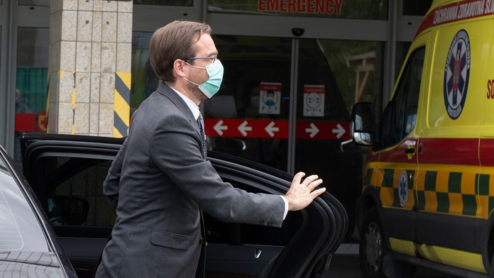 Kamionista Roman s karanténou nepočítal.