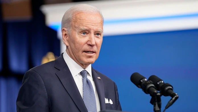 Biden vyhlásil, že únik dokumentov z Pentagónu nemá veľkú dôležitosť