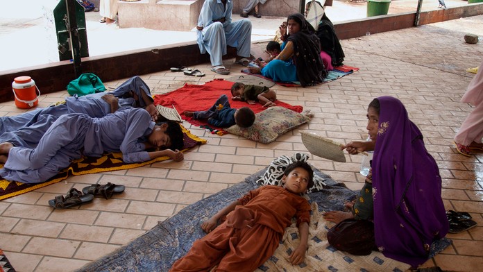 Pakistan_Heatstroke803876263438.jpg