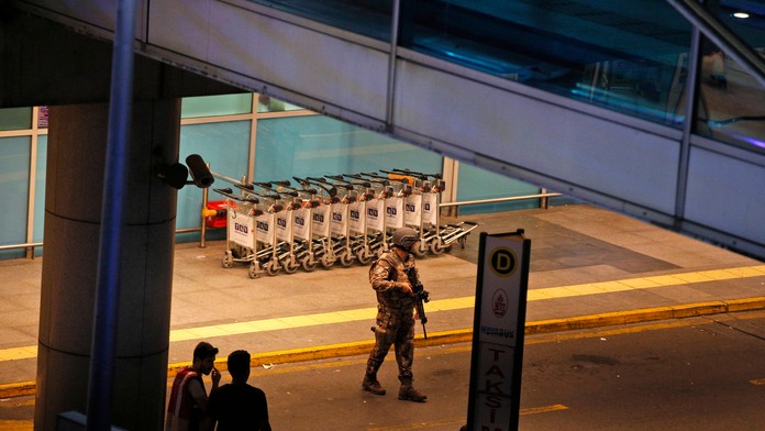 Teroristický útok na istanbulskom letisku