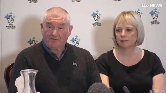 Potomkovia si prišli vybaviť účty s nebožtíkom.