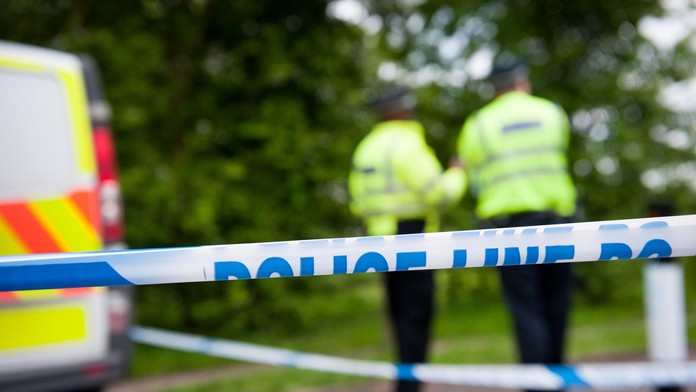 Otrasný prípad v Anglicku. Traja Slováci niekoľko dní opakovane znásilňovali 12-ročné dievča