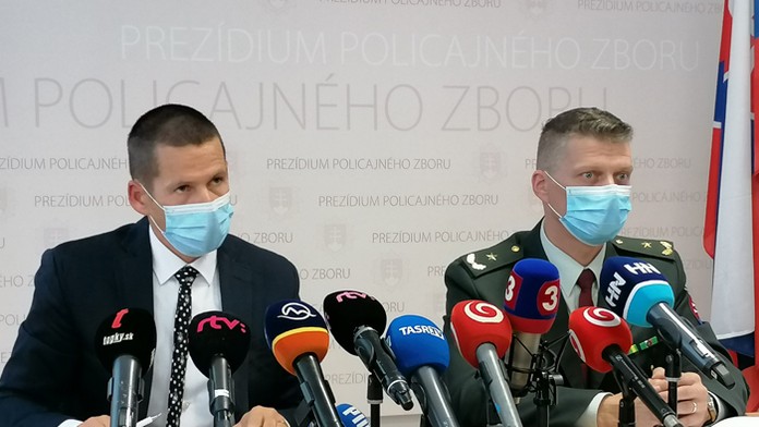 Štefan Hamran a hovorca policajného prezídia Michal Slivka.