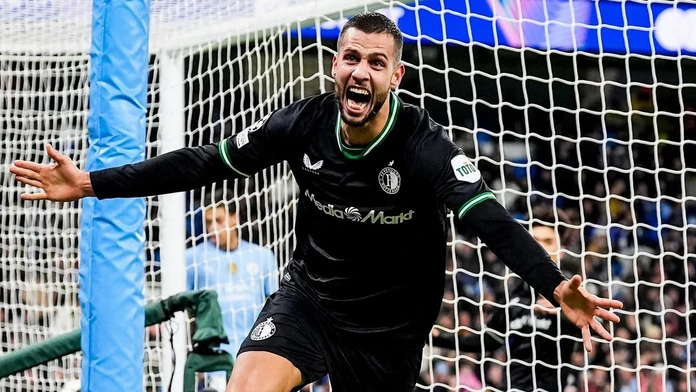 VIDEO: Feyenoord za 15 minút zmazal trojgólový náskok City. Rozhodujúci zásah vpálil Dávid Hancko