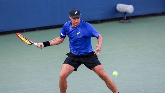 VIDEO: Známy Poliak uchmatol čiapku, ktorú tenista podával chlapcovi. Nepremysleným činom si muž veľmi nepomohol