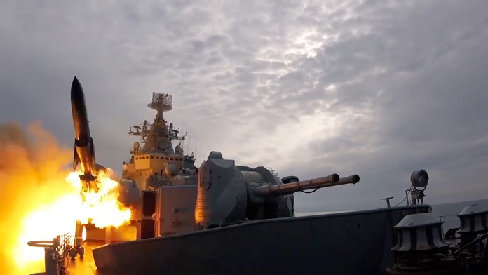 Rusi si o potopenie Moskvy vyslovene koledovali. Doplatili na hlúpu chybu, tvrdí vojenský analytik