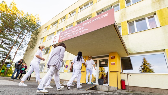 Zrekonštruované priestory Neuropsychiatrickej kliniky SZÚ v Psychiatrickej nemocnici Philippa Pinela v Pezinku.