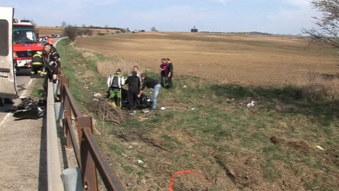 19 NZ Nehoda motorkar.transferweb_jpg_bez_watermarku_1.jpg