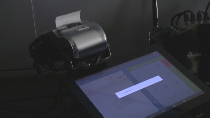 Ťavy ničia úrodu.