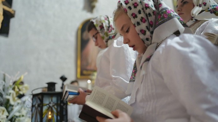 Neveriaca mládež v Európe prevláda. 