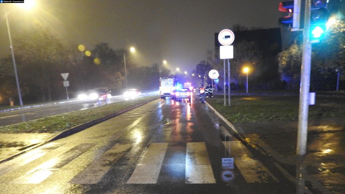 Vodič nákladného auta v Tvrdošíne zrazil a usmrtil 19-ročného mladíka. Po zrážke pokračoval ďalej v jazde