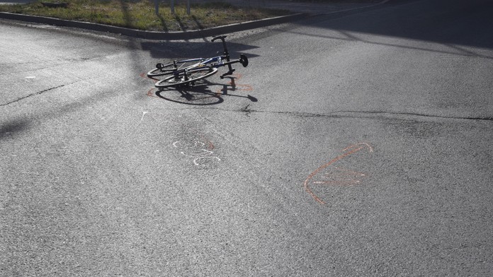 V Rimavských Janovciach tragicky zahynul 23-ročný cyklista