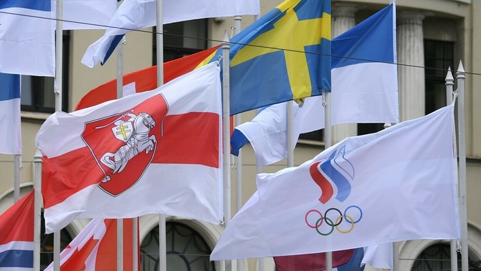 Oficiálnu bieloruskú vlajku vymenili za historickú.