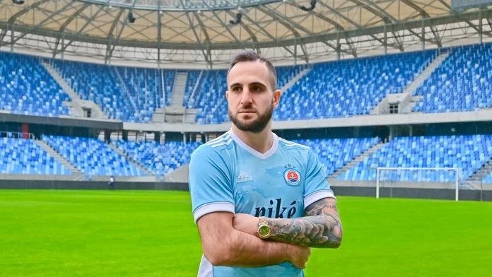   Arménsky futbalista Tigran Barseghjan.
