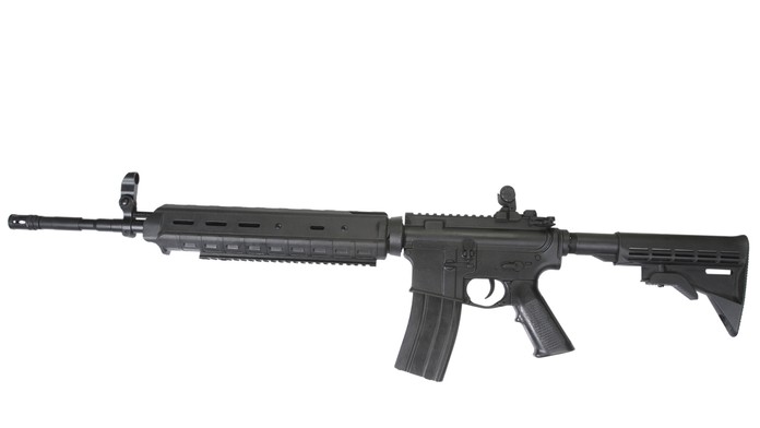 Puška M16.