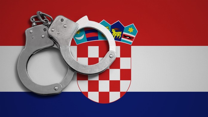 Chorvátska vlajka a putá.