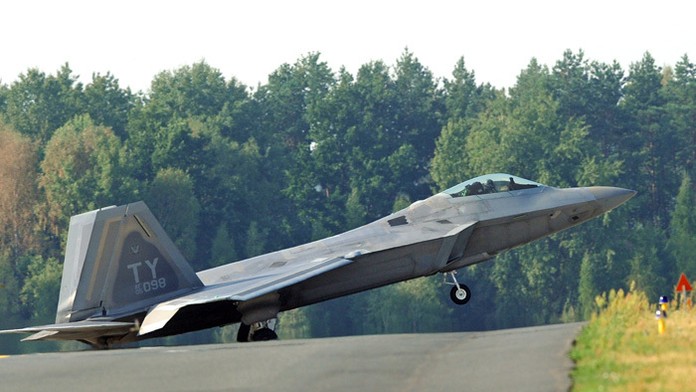 Najmodernejšie stíhacie lietadlo amerického vojenského letectva F-22 Raptor.