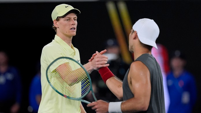 Sinner pokračuje v ceste za obhajobou, no v ďalšom kole narazí na nebezpečného súpera