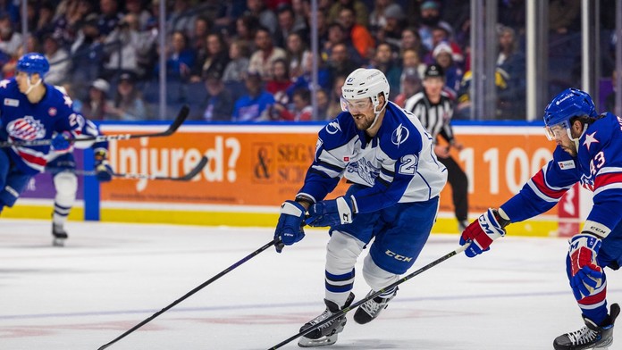 Keď si googlil mesto, v ktorom bude pôsobiť, najprv sa vyľakal. Slovák si chce z Česka vydláždiť cestu do NHL