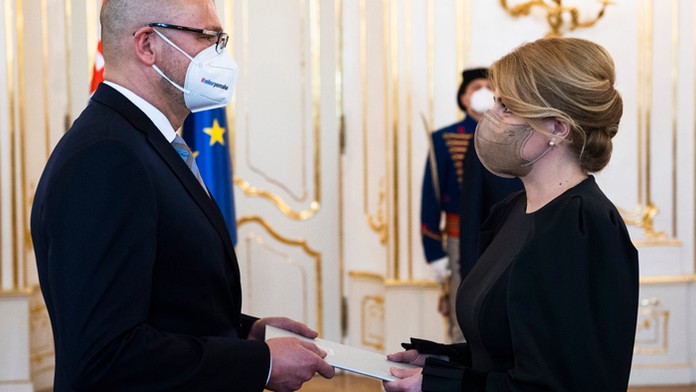 Richard Sulík podáva demisiu do rúk prezidentky Zuzany Čaputovej.