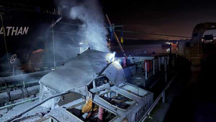 Útok na loď pod slovenskou vlajkou. Ruské drony ju zasiahli v prístave na Ukrajine