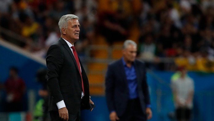 Švajčiarsky kouč Vladimir Petkovič v zápase MS 2018 proti Brazílii.