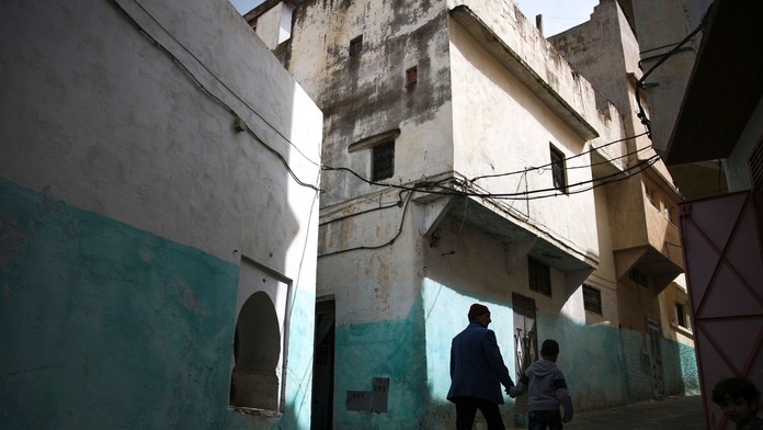 Podľa vlády sa takýmto opatrením ušetrí hodina prirodzeného denného svetla.