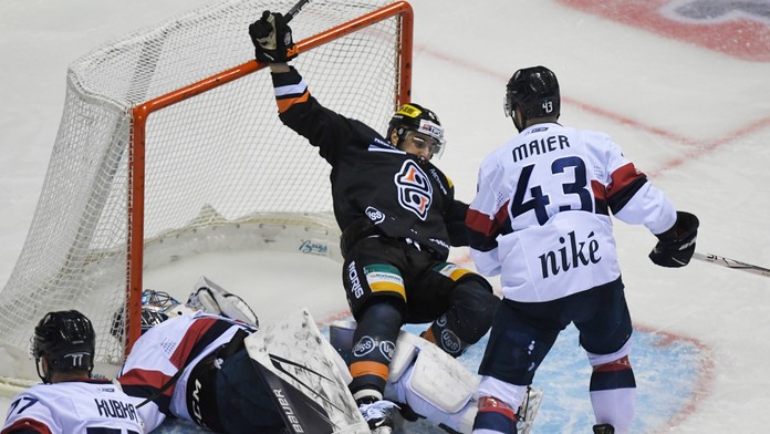 Extraliga: Košice šiestimi gólmi uzemnili Slovan. Prvé play-off na Spiši muselo rozlúsknuť predĺženie