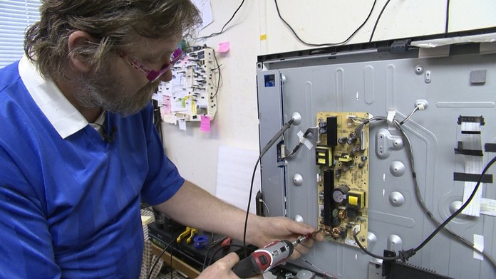 19 Nesplnaju kriteria na pomoc.transfer_komplet_tvnoviny.mp4