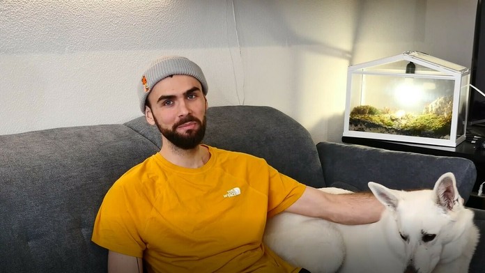Youtuber Matúš so svojím psom 