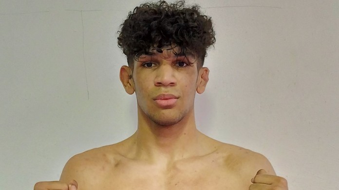 Chcel schudnúť, tak sa dal na MMA. Mladý Slovák si ide splniť sen