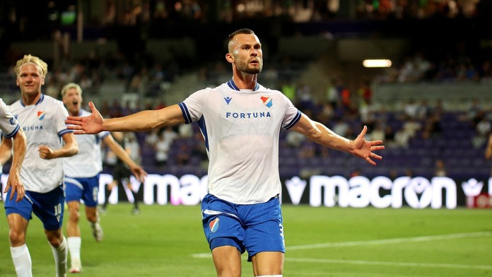 Splní si detský sen, túži vyhrávať trofeje. Erik Prekop sa teší z príchodu do Slavie