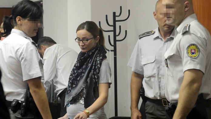 Na snímke uprostred Eva Turcsányi  Zámečníková, ktorá je v siedmom mesiaci tehotenstva.