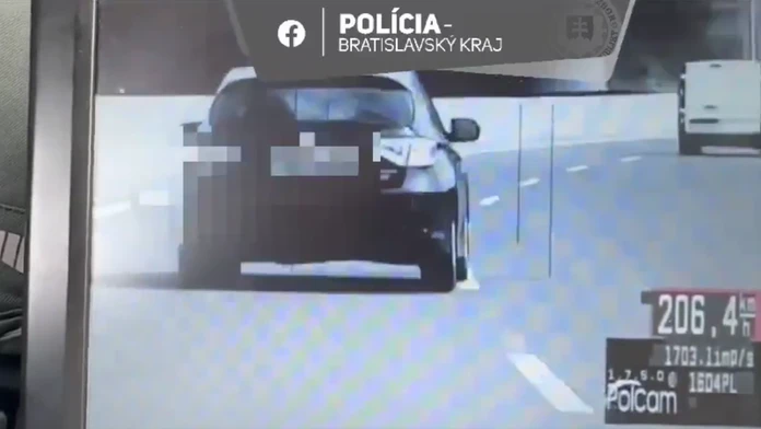 Vodičke namerali rýchlosť 206 km/h.  