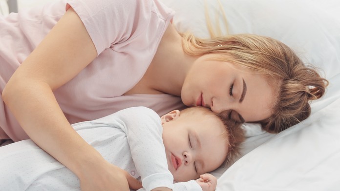 Žena denne plače. Nie je spokojná s menom, ktoré dcérke sama vybrala a nevie, čo s tým