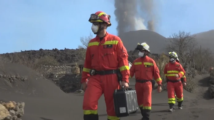 Vulkanológovia v epicentre katastrofy na ostrove La Palma.