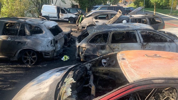 Požiar áut v Bratislave. 